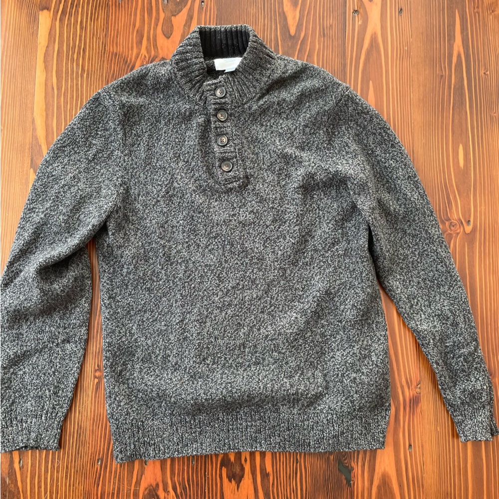 Men’s pullover mock neck button sweater